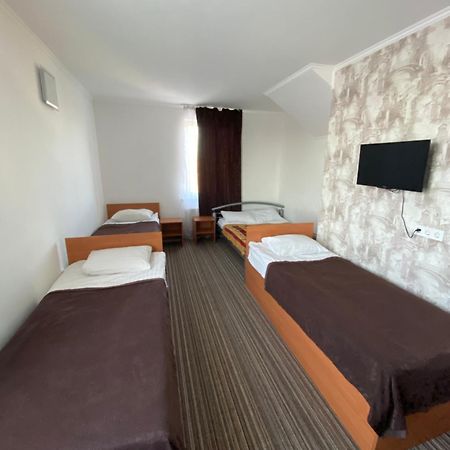 Autopark Hotel Lviv Dış mekan fotoğraf