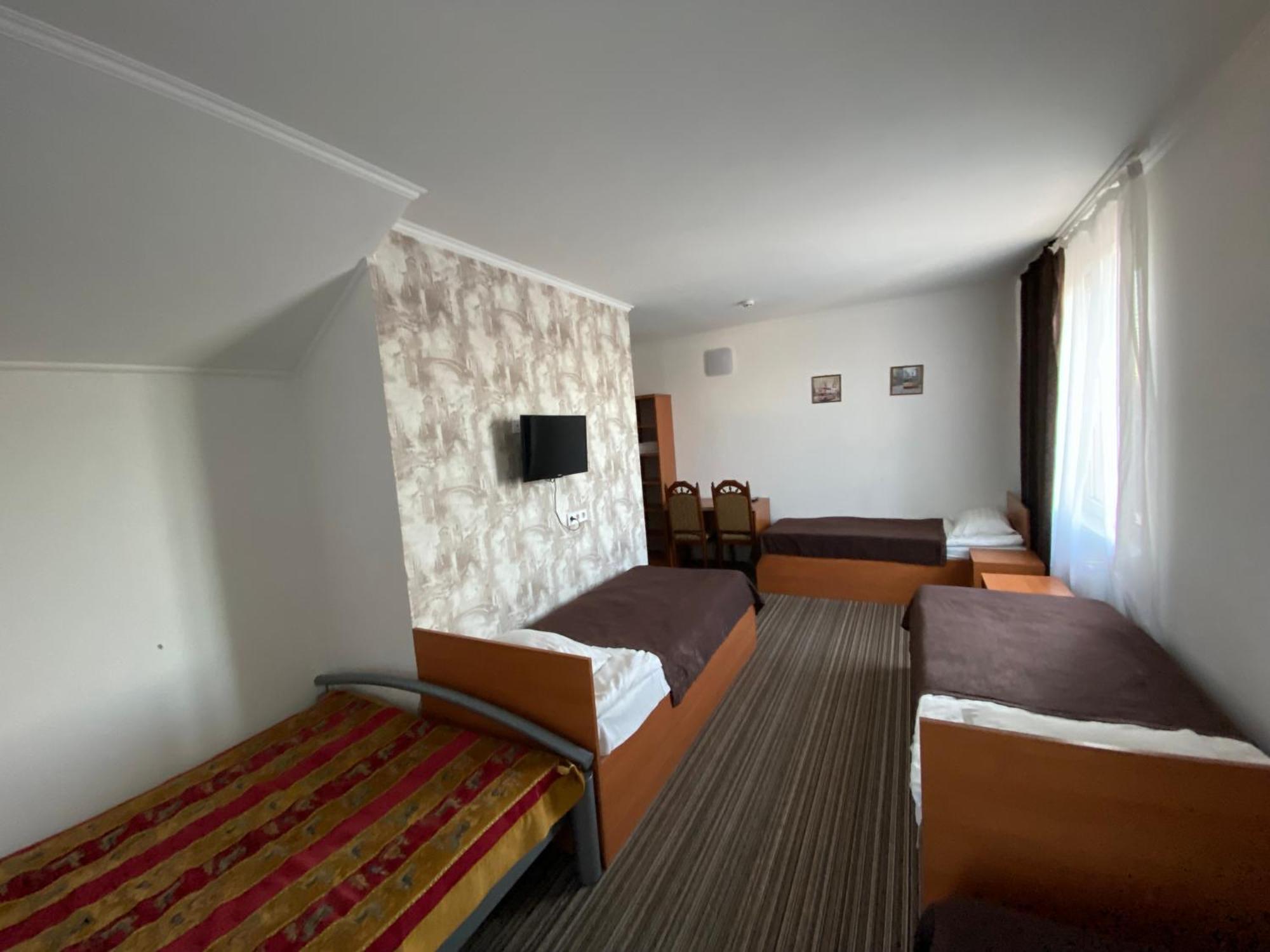 Autopark Hotel Lviv Dış mekan fotoğraf