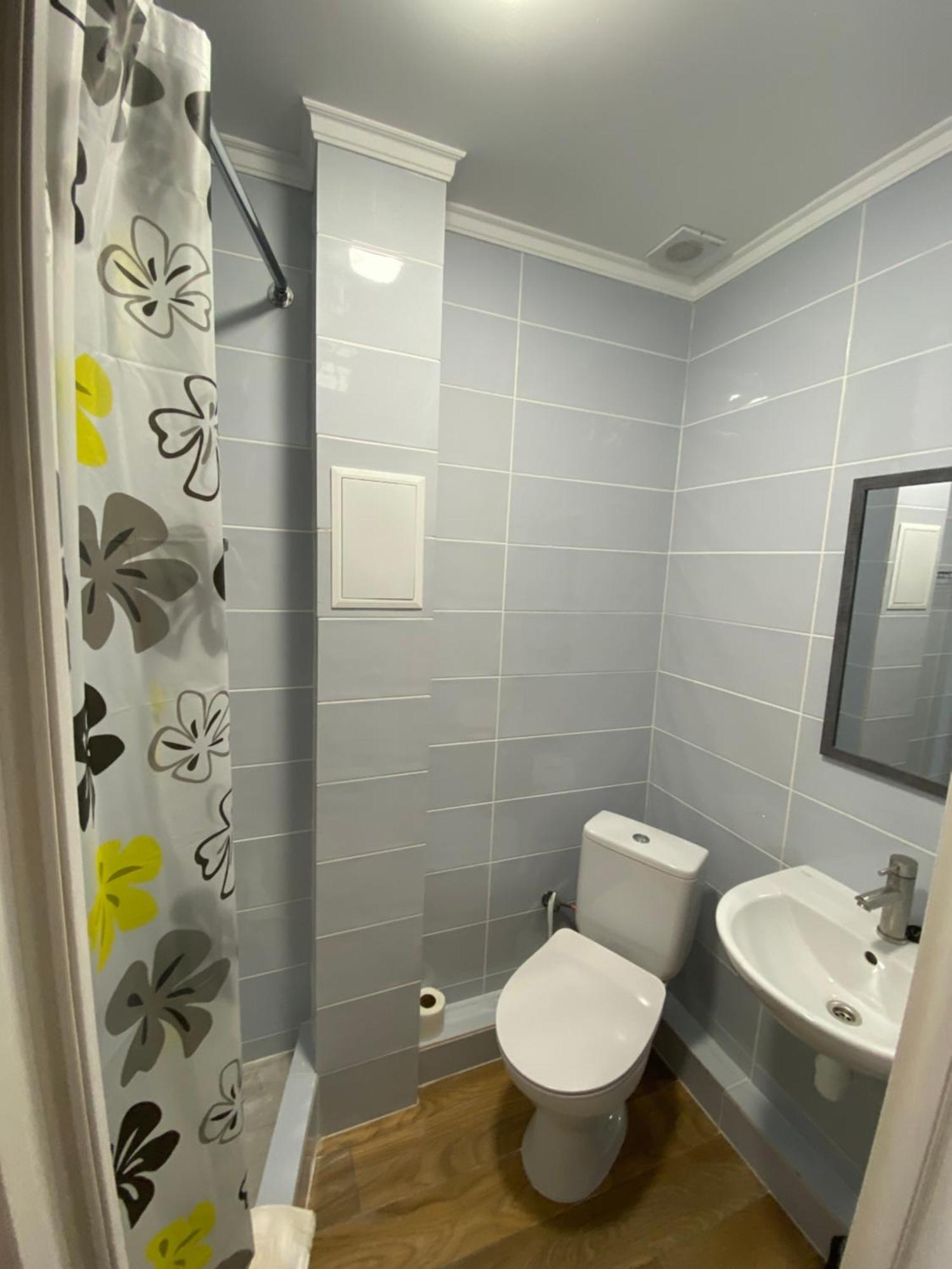 Autopark Hotel Lviv Dış mekan fotoğraf