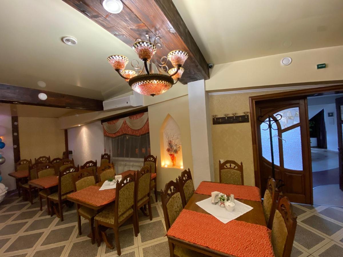 Autopark Hotel Lviv Dış mekan fotoğraf