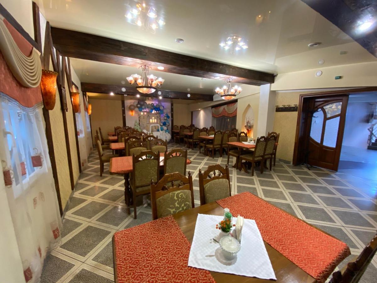 Autopark Hotel Lviv Dış mekan fotoğraf