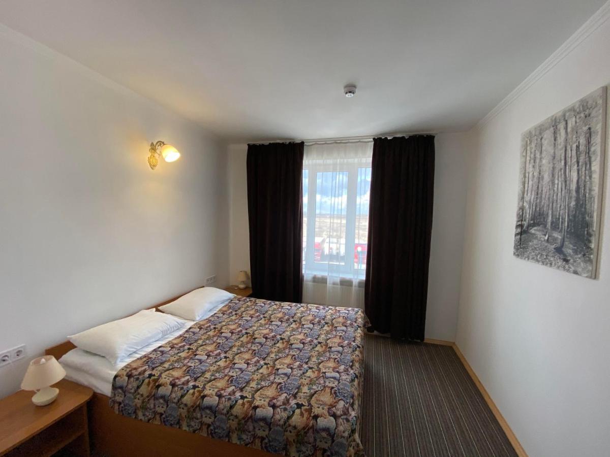 Autopark Hotel Lviv Dış mekan fotoğraf