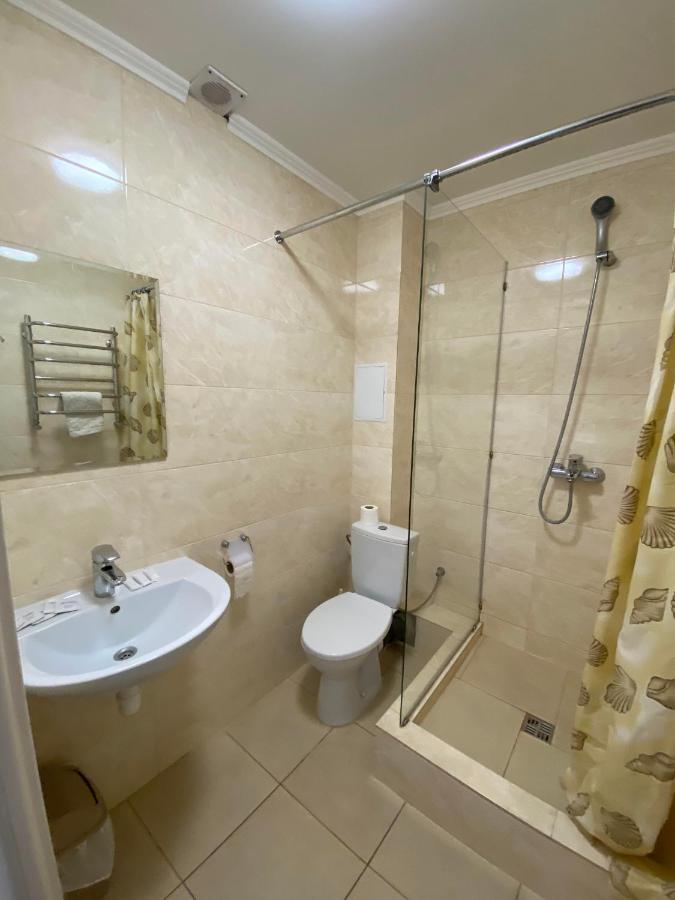 Autopark Hotel Lviv Dış mekan fotoğraf